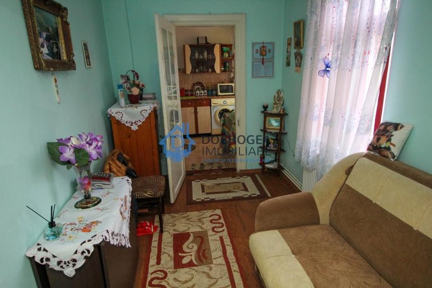 Casă individuală cu 3 camere cu Canalizare în Ultracentral