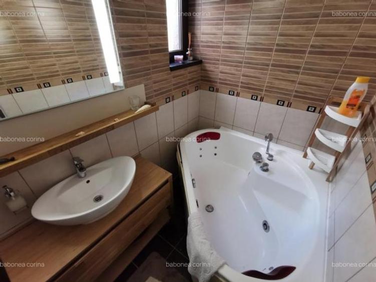 Apartament cu 2 camere decomandat, mobilat în Victoriei
