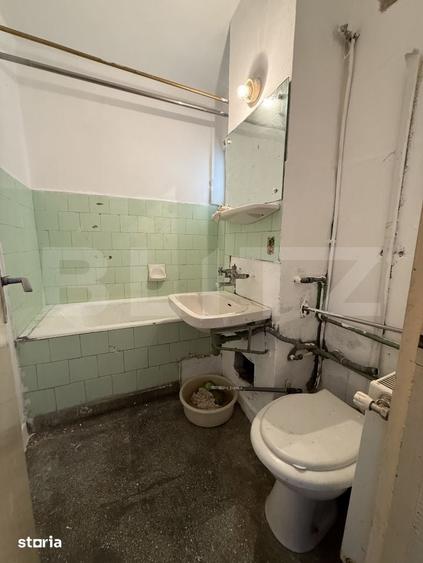 Apartament cu 3 camere decomandat în Micro 16