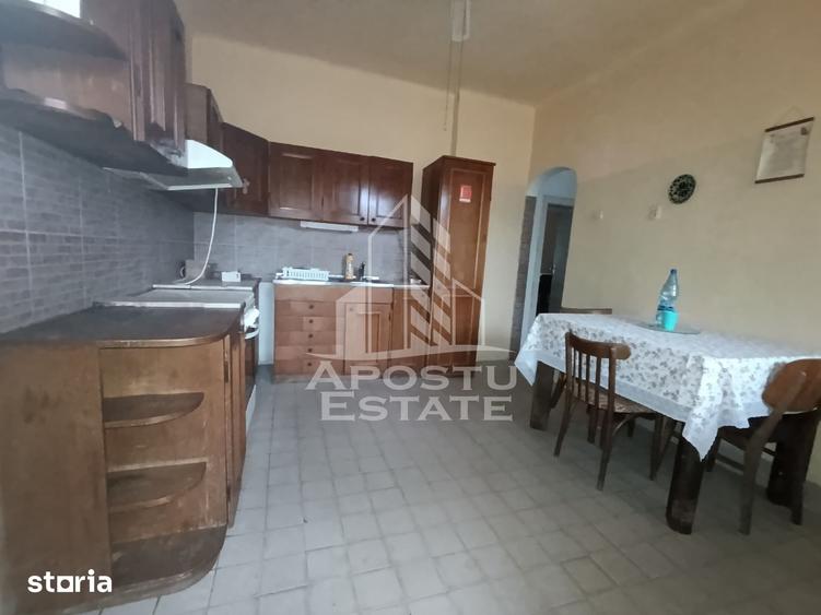 Casă cu 9 camere cu Teren 534 Mp în Șagului