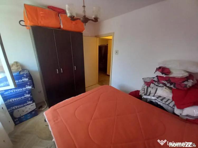 Apartament cu 3 camere decomandat în Săsar