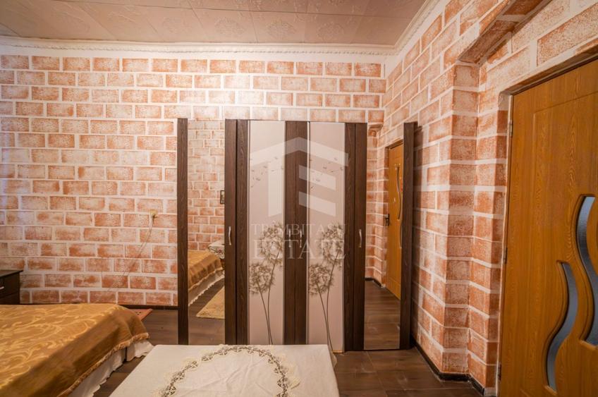 Apartament cu 3 camere semidecomandat, mobilat în Dâmbovița