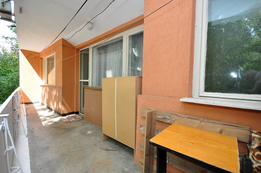 Apartament cu 2 camere semidecomandat în Crângași