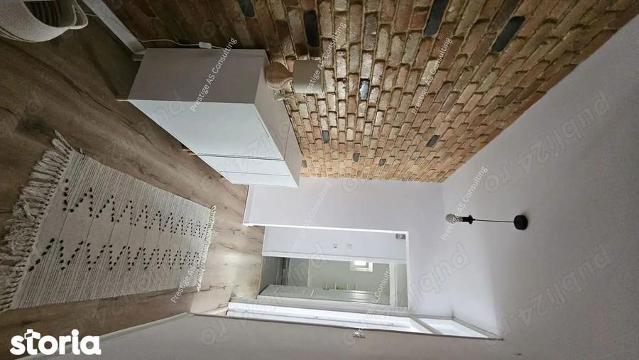 Apartament cu 3 camere decomandat, mobilat în Soarelui