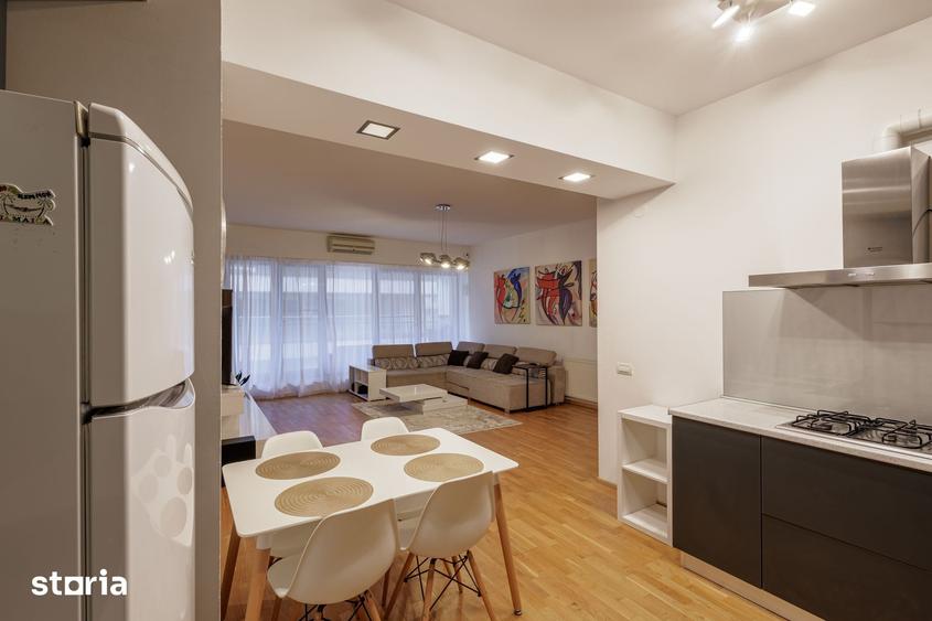 Apartament cu 3 camere, mobilat în Central