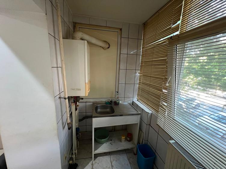 Apartament cu 3 camere decomandat în Steaua
