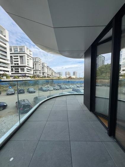Apartament cu 2 camere semidecomandat, mobilat în Barbu Văcărescu