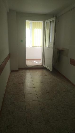 Birou, de 60 mp, în Central