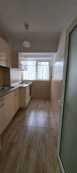 Garsonieră decomandată, mobilată în Micro 20