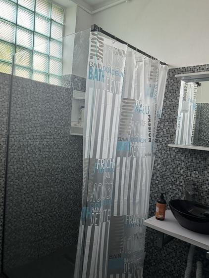 Casă cu 4 camere cu Teren 200 Mp în Central