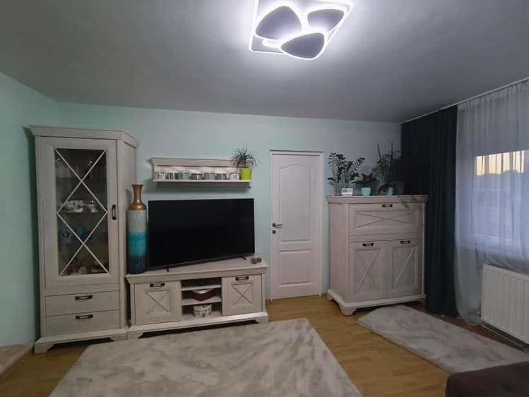 Apartament cu 2 camere semidecomandat, mobilat în 1848