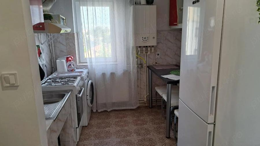 Apartament cu 2 camere decomandat în Micro 5