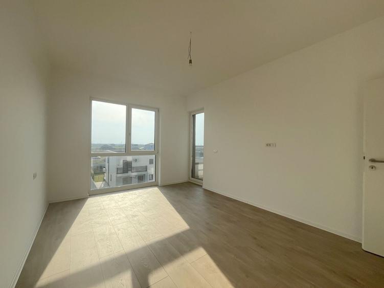 Apartament cu 3 camere decomandat în Torontalului