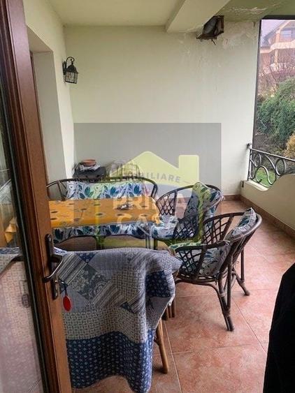 Duplex cu 10 camere cu Canalizare în Săsar