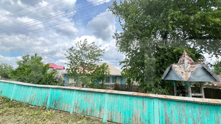 Casă individuală cu 4 camere cu Teren 3080 Mp în Orășeni-Deal
