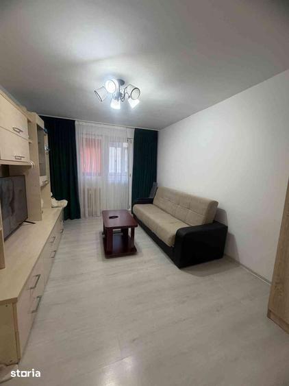 Apartament cu 2 camere decomandat în Tei