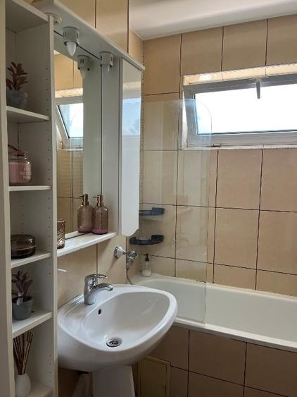 Apartament cu 2 camere semidecomandat, mobilat în Galata