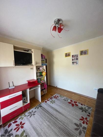 Apartament cu 3 camere decomandat în Ultracentral