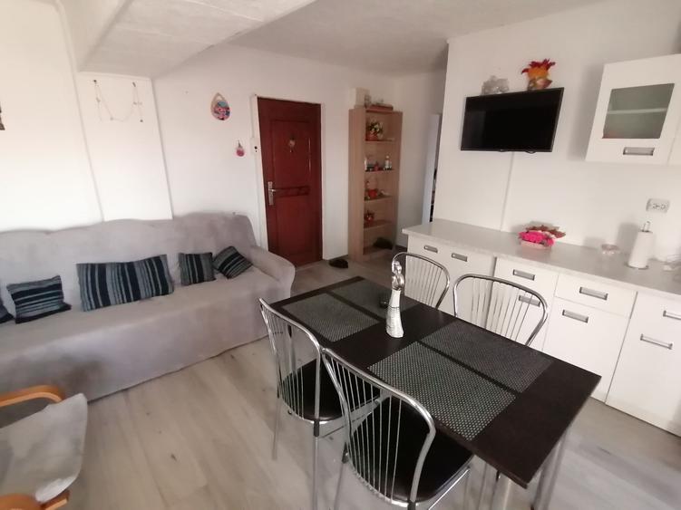 Inchiriere apartament cu 3 camere - 6