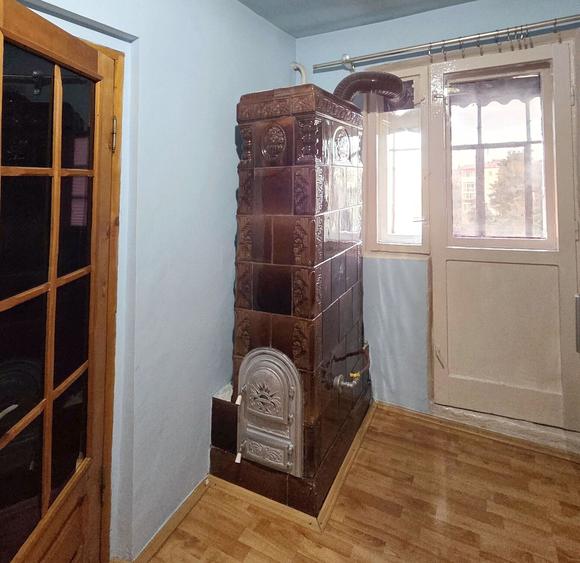 Apartament cu 2 camere semidecomandat, mobilat în Central