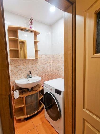 Apartament cu 4 camere decomandat în Central