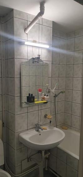 Apartament cu 2 camere decomandat, mobilat în 9 Mai
