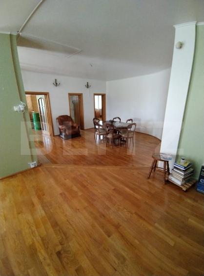 Casă individuală cu 4 camere cu Teren 1500 Mp în Malu Mare