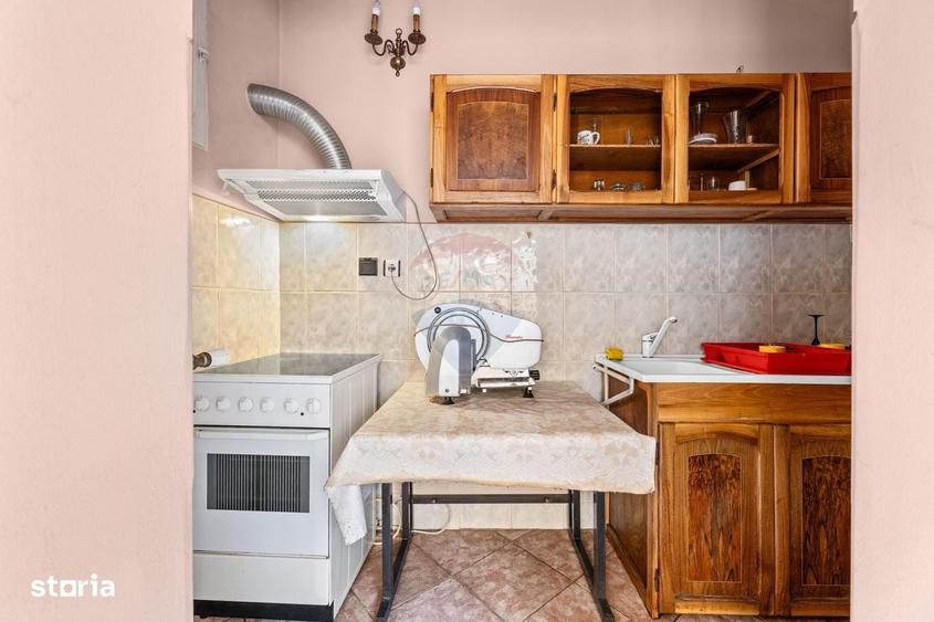 Casă cu 3 camere cu Teren 320 Mp în Central