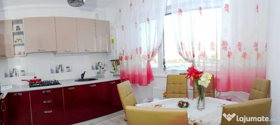 Apartament cu 2 camere decomandat în Tractorul