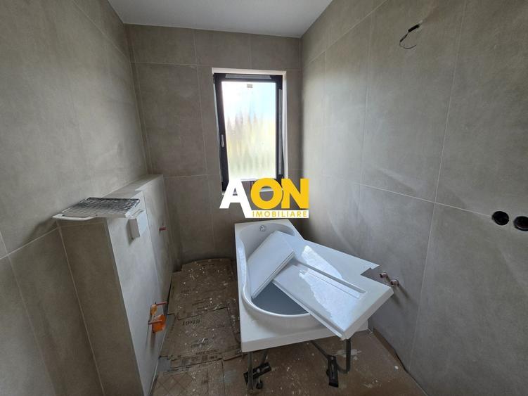 Duplex cu 4 camere cu Canalizare în Cetate