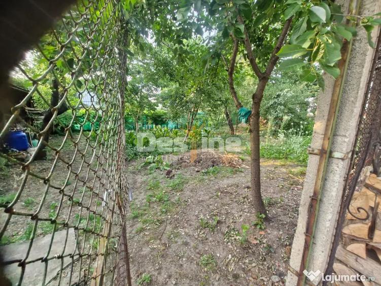 Casă cu 7 camere cu Teren 660 Mp în Central