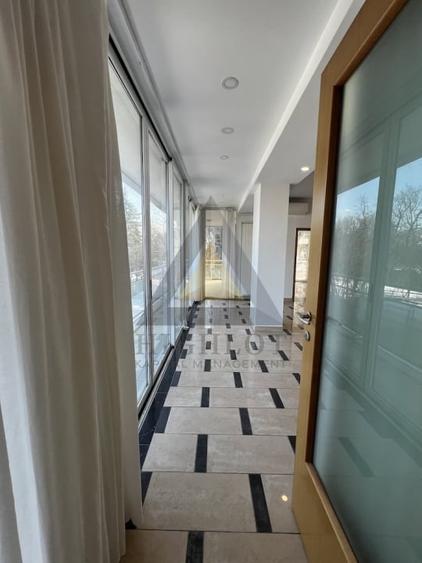 Apartament cu 4 camere decomandat în Primăverii