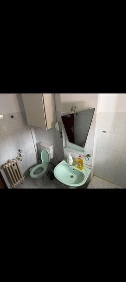 Apartament cu 2 camere decomandat în Sărari