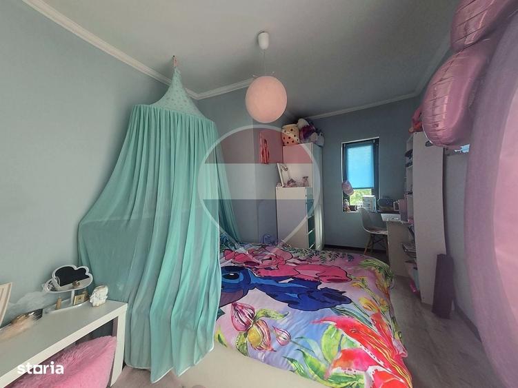 Casă cu 4 camere în Florești