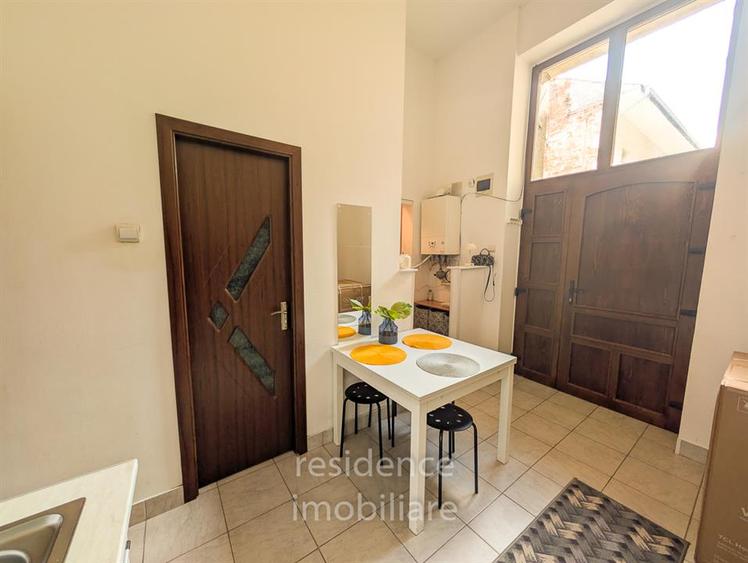 Apartament cu 2 camere decomandat în Ultracentral