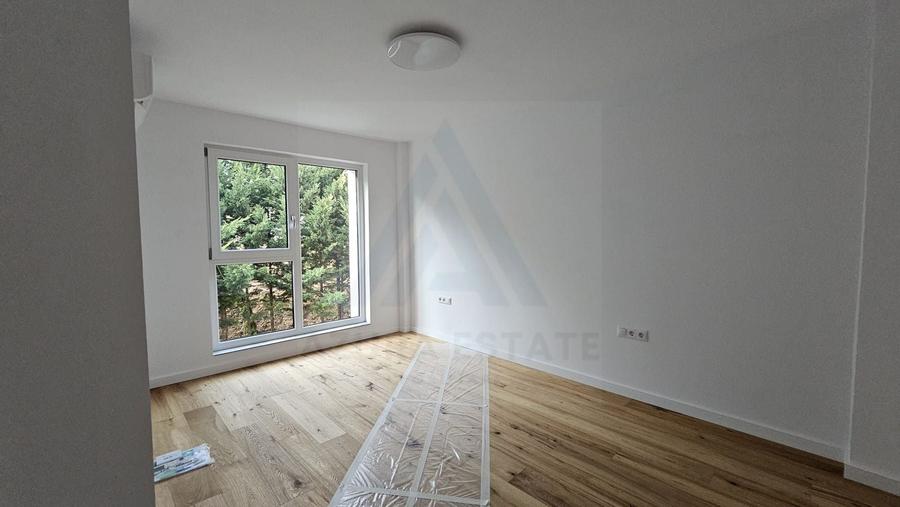 Apartament cu 3 camere decomandat în Cristian