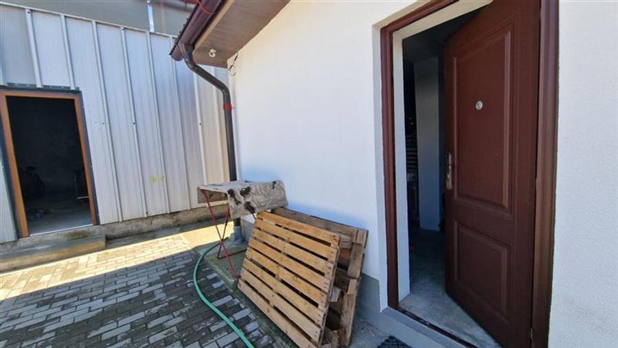 Casă individuală cu 6 camere cu Teren 834 Mp în Muncitoresc