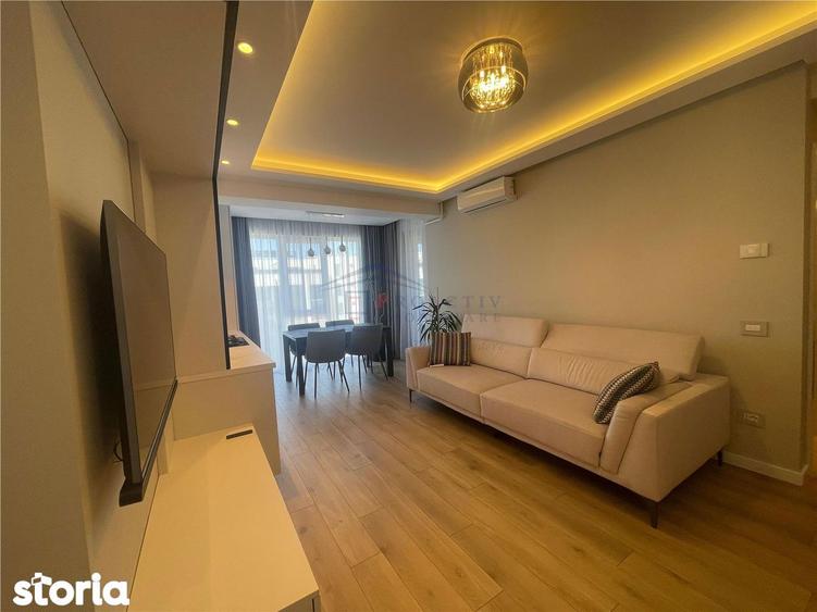 Apartament cu 3 camere decomandat, mobilat în Central