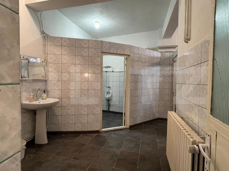 Spațiu comercial, de 300 mp, în Mănăștur