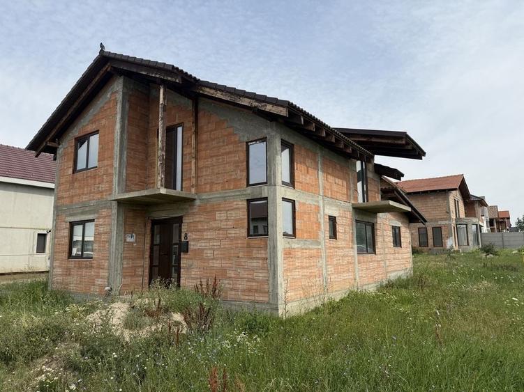 Casă cu 4 camere în Giarmata