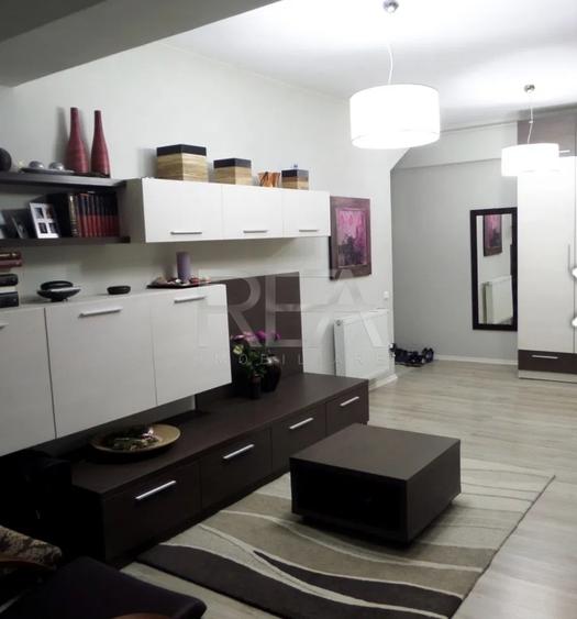 Apartament cu 3 camere semidecomandat, mobilat în Berceni