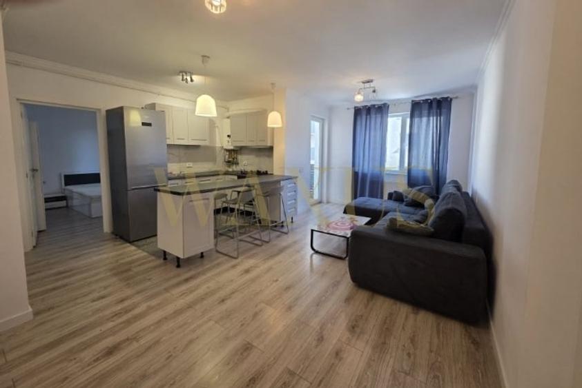 Apartament cu 3 camere semidecomandat, mobilat în Florești