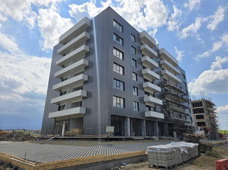 Apartament cu 2 camere semidecomandat în Exterior Vest