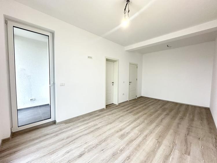 Duplex cu 5 camere cu Canalizare în Dumbrăvița