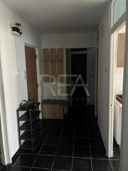 Apartament cu 3 camere decomandat, mobilat în Dristor