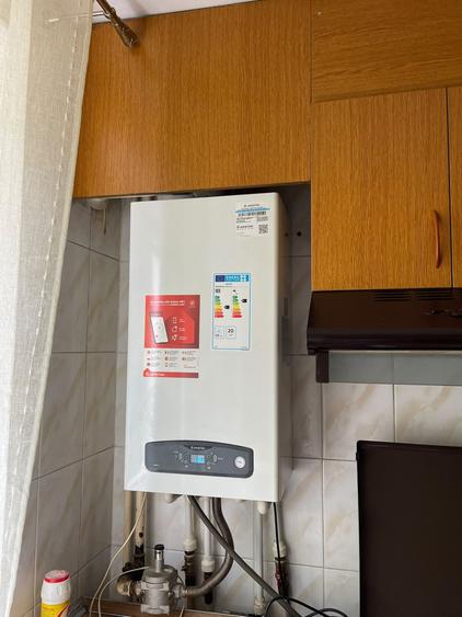 Apartament cu 2 camere decomandat în Politehnica