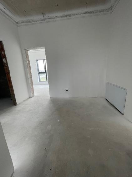 Casă individuală cu 5 camere cu Canalizare în Central