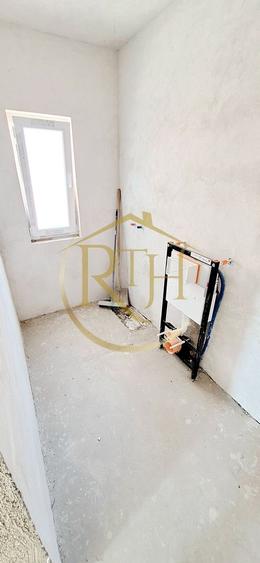 Duplex cu 4 camere cu Canalizare în Giroc