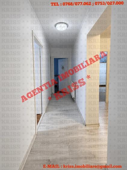 Apartament cu 4 camere decomandat în Negru Vodă