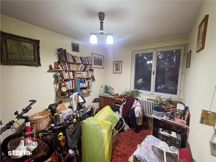Apartament cu 3 camere decomandat în 22 Decembrie 1989